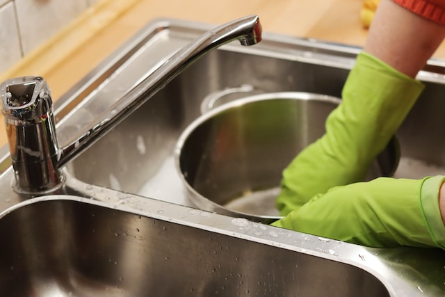 Dishwasher vs. Handwashing 4